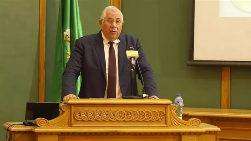 وزير الزراعة يستعرض محاور تنفيذ استراتيجية التنمية الزراعية المستدامة في ندوة ب 
