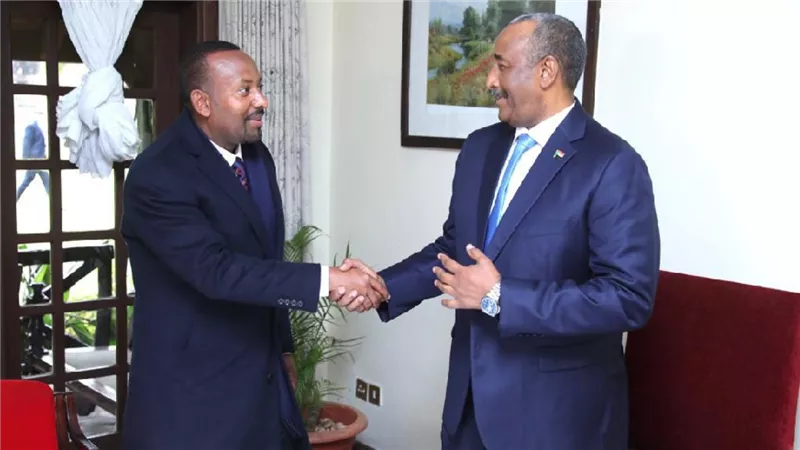 صحف السودان تسلط الضوء على مباحثات البرهان وأبي أحمد