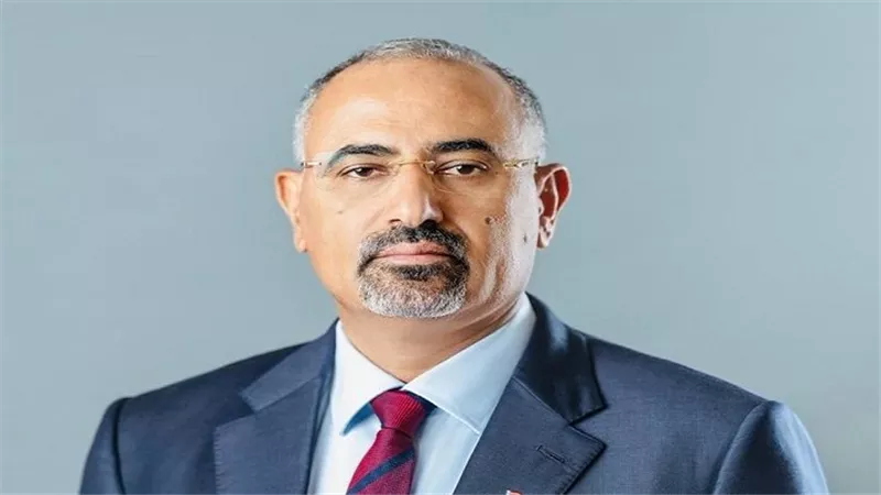 ما أهمية ورسائل النشاط المكثف والمركز للواء عيدروس الزبيدي في عدن؟
