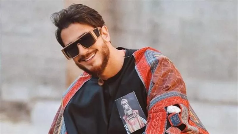 غيثة العلاكي زوجة المغنّي المغربي سعد لمجرد تواصل دعمها له عبر 