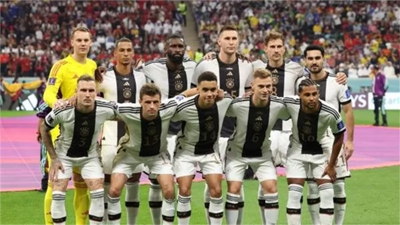 بالحافلة أم بالقطار..وسيلة سفر منتخب المانيا من فرانكفورت إلى كولون