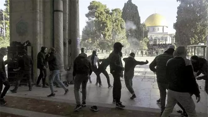 فلسطين.. مستوطنون يجددون اقتحامهم للمسجد الأقصى