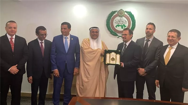 العسومي يبحث قضايا الهجرة غير الشرعية واللجوء مع وفد الوكالة الأوروبية لحرس الحدود 