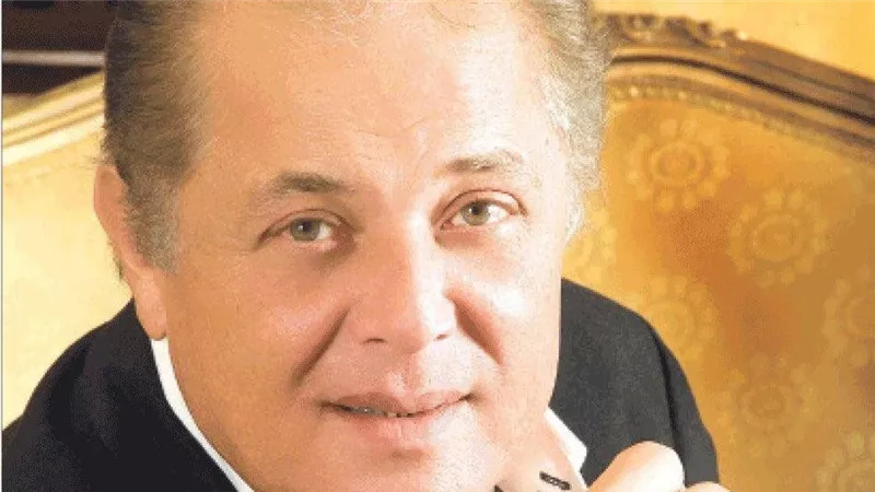  سر حبه للنحل ودراسته بكلية الزراعة.. معلومات لا تعرفها عن الفنان الراحل محمود عبد العزيز