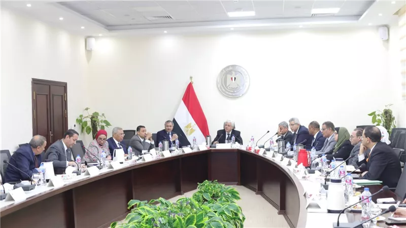 وزير التعليم العالي والبحث العلمي يرأس اجتماع مجلس المراكز والمعاهد والهيئات البحثية