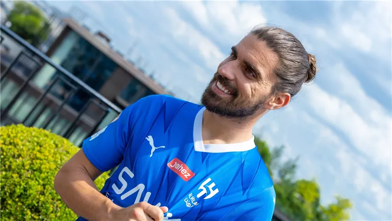 إعلان مهم من قبل نادي الهلال السعودي بشأن النجم البرتغالي روبن نيفيز 