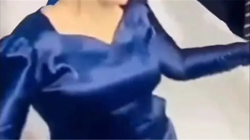 تصدرت التريند.. “صاحبة الفستان الازرق