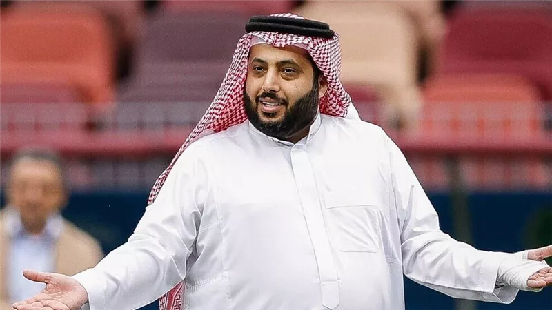 رد قاطع.. حقيقة الصورة المتداولة المنسوبة لتركي آل الشيخ داخل مستشفى