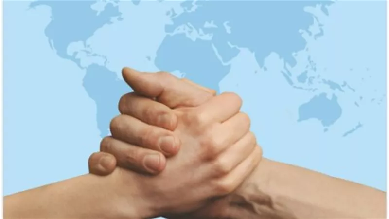 في اليوم العالمي للصداقة.. كيف تؤثر الروابط الاجتماعية بالعديد من الحالات الطبية؟