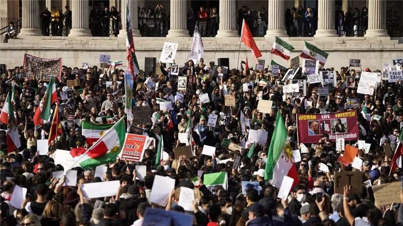 تخوف من قائد الحرس الثوري.. هل تتكرر وقائع الانتفاضة داخل إيران؟