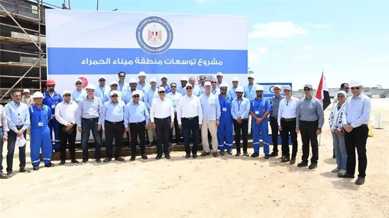 مصر.. وضع حجر أساس مشروعات التطوير والتوسعات بميناء الحمراء البترولي بالعلمين الجديدة