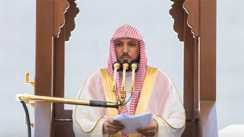  بعد وعكته الصحية.. صور توثق أول ظهور للشيخ ماهر المعيقلي