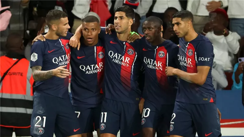 تشكيل باريس سان جيرمان المتوقع أمام برشلونة بدوري الأبطال.. عودة حكيمي