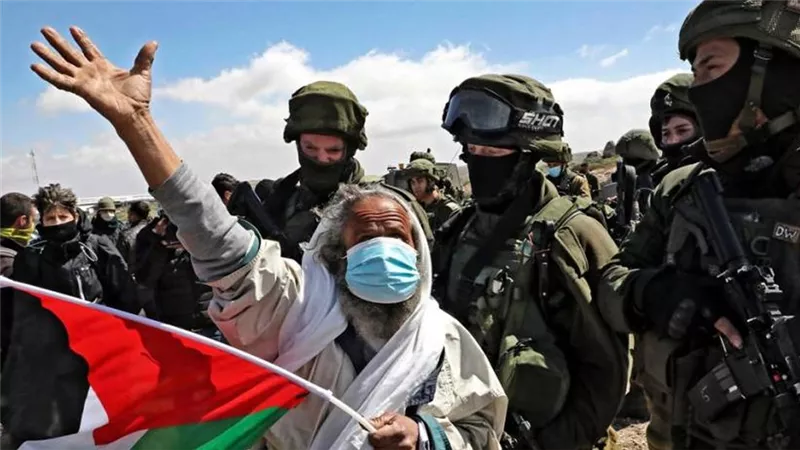 فلسطين.. إصابة فلسطينيين برصاص الاحتلال الإسرائيلي في الخليل