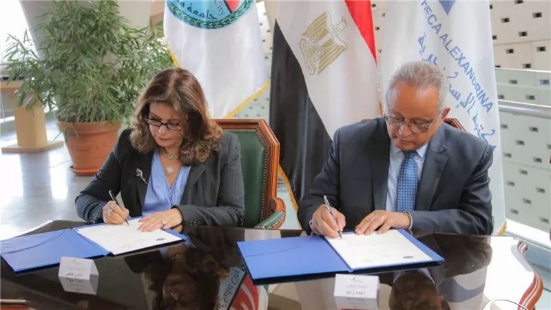 توقيع اتفاقية تعاون لإنشاء سفارة معرفة تابعة لمكتبة الإسكندرية بجامعة مدينة السادات