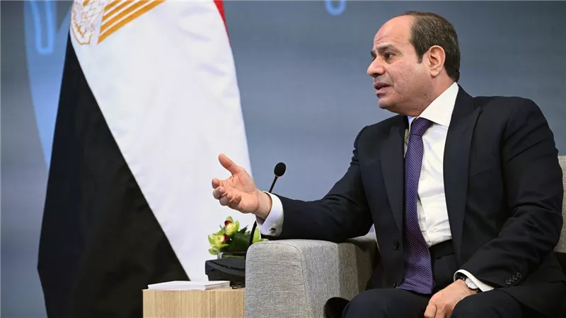 السيسي يوجه بتجهيز حاملة الطائرات الميسترال للعمل كمستشفى ميدانى للأشقاء بليبيا