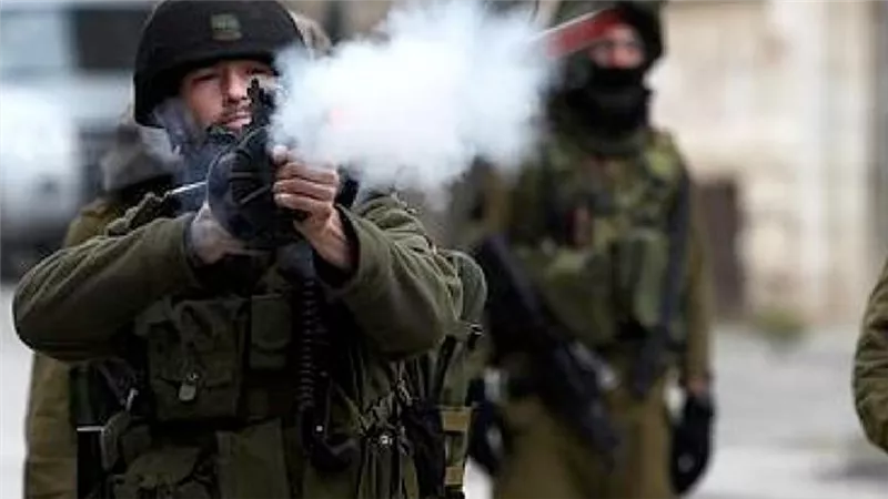 استشهاد طفل فلسطيني وإصابة شابين بجنين و10 شهداء وجرحى لبنانيين بالبقاع والهرمل