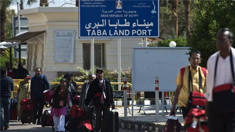 من يقف وراء حادث إطلاق الصاروخ على طابا المصرية؟