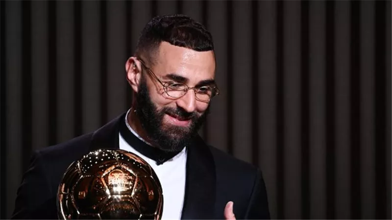  اللاعبين الذين صوت لهم 