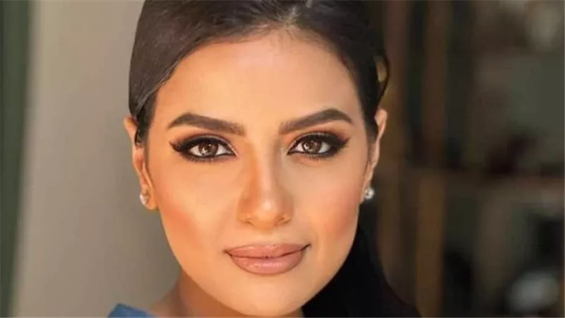  تعرضت لحادث سيارة.. ما هي الحالة الصحية لـ 