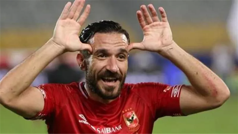 النادي الأهلي يحسم مصير تجديد عقد التونسي علي معلول