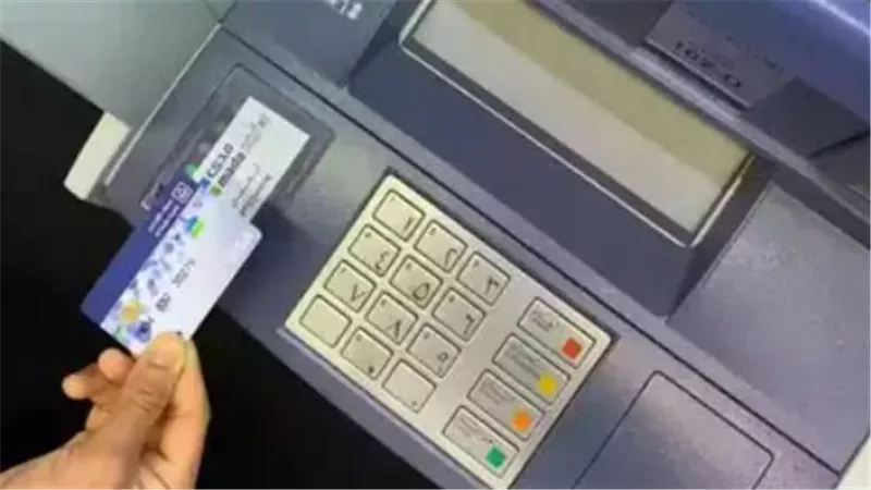 كم يستغرق وقت تعطيل بطاقة الصراف الأهلي؟