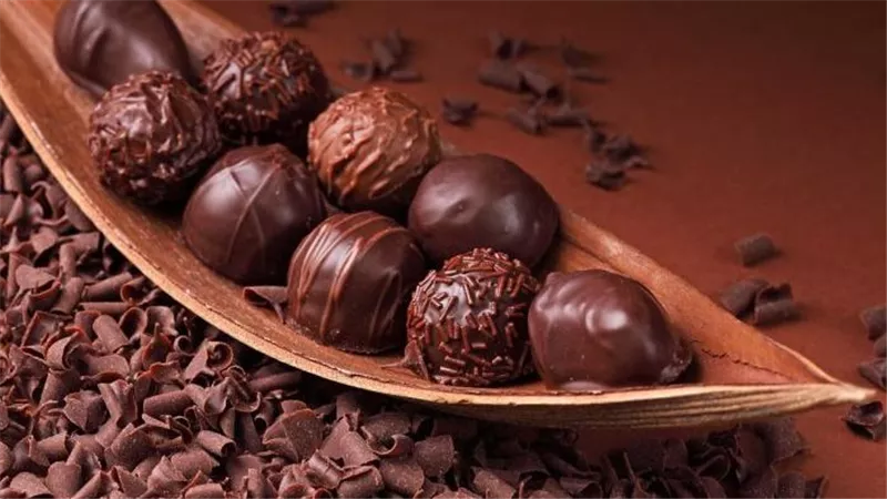 ما هي فائدة الشوكولاتة للجسم؟.. 7 منافع مذهلة أبرزها علاج الاكتئاب
