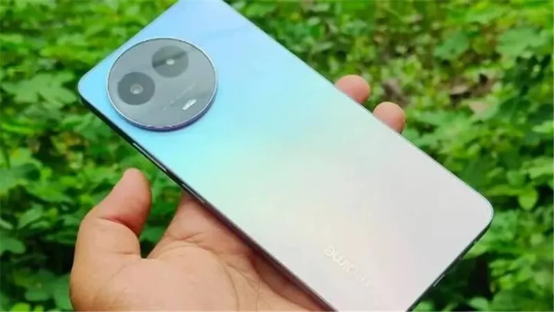 سعر ومواصفات ريلمي Realme V50.. وأماكن طرحه
