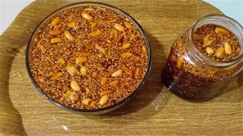 طريقة عمل المفتقة بالعسل الأسود.. وصفة شتوية لزيادة الوزن والوقاية من الأنيميا