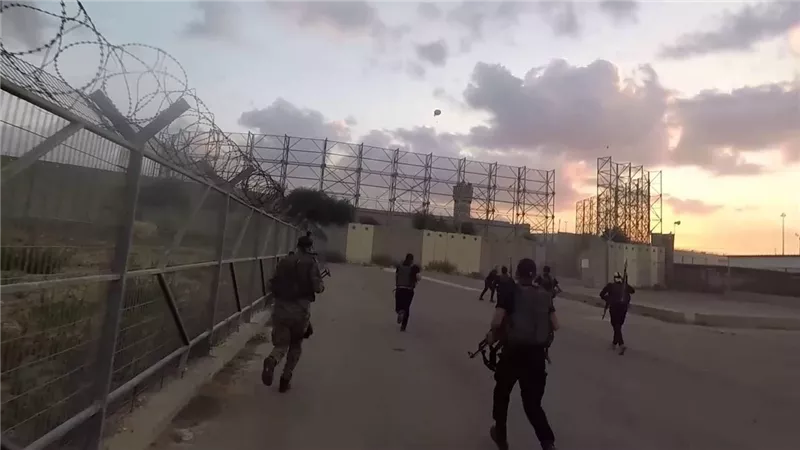 عبر الوحدة نيلي.. من هم القادة الثلاثة الذين تُخطط إسرائيل لاغتيالهم؟