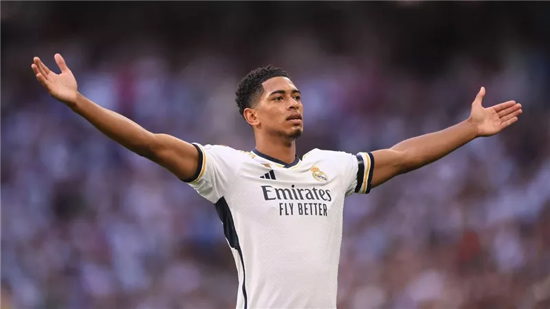 رسميًا.. بيلينجهام يحصد جائزة الفتي الذهبي لعام 2023