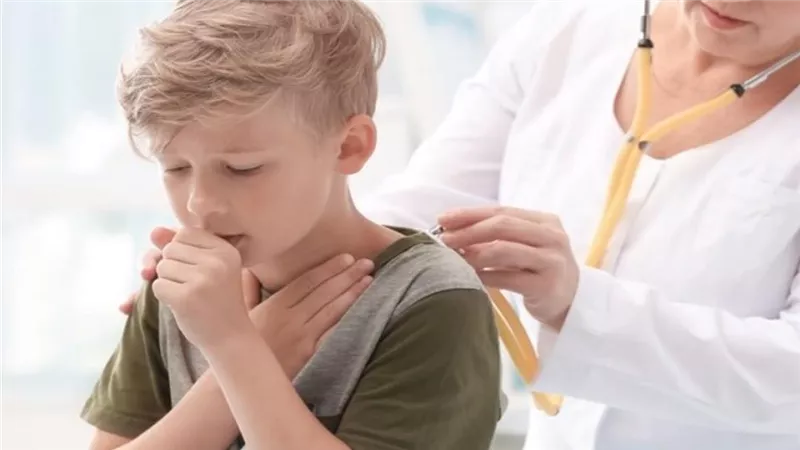 طرق لوقاية طفلك من الفيروس المخلوي.. رفع مناعته بالسوائل والأغذية