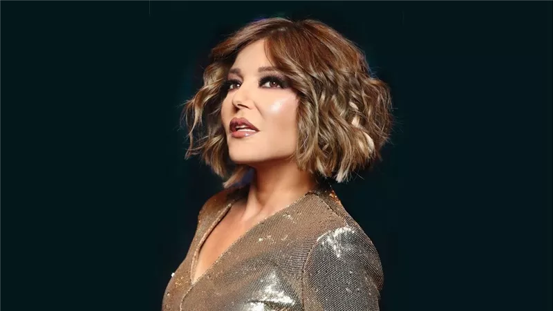 أحدث صورها مع نجلها.. سميرة سعيد تتصدر مواقع التواصل (صورة)