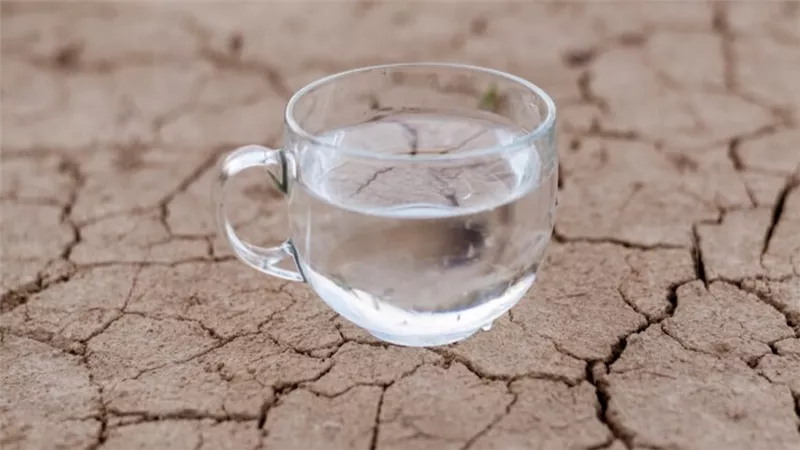 نهر بو الإيطالي على حافة الجفاف الكامل خلال 10 أيام