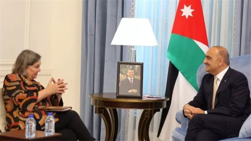 رئيس الوزراء الأردني يلتقي نائب وزير الخارجية الأمريكي للشؤون السياسية