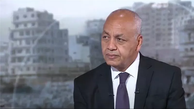 مصطفى بكري يُطالب بإنقاذ نساء السودان من الاغتصاب