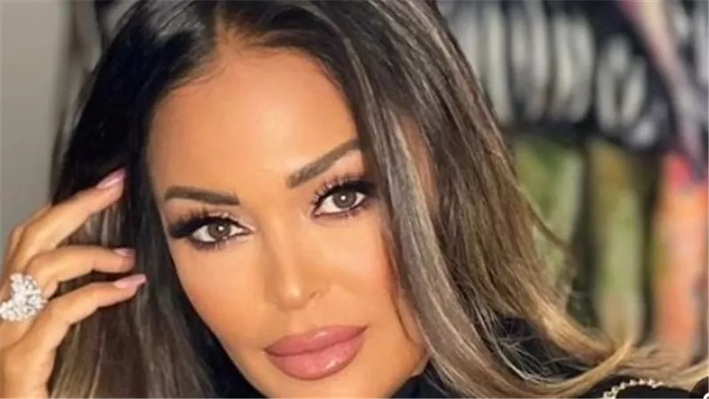  برفقه ابنتها.. داليا البحيري تخطف الانظار في حفل دير جيست