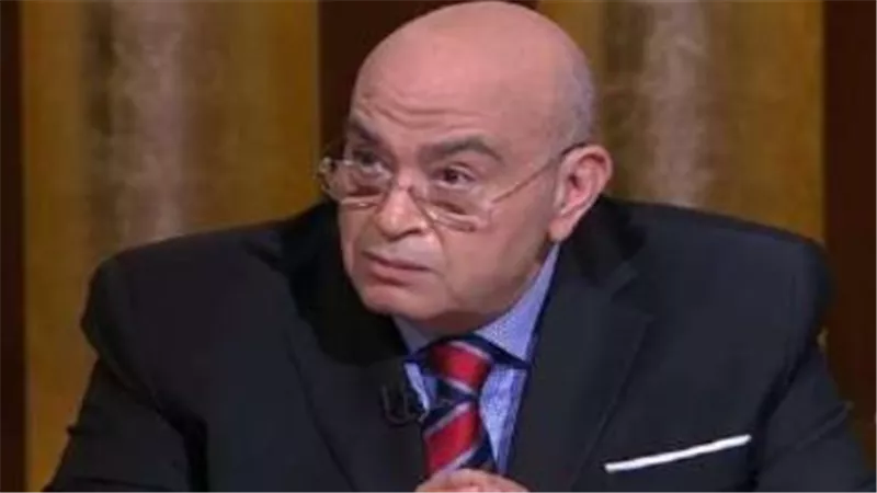 عمرو أديب: مدين للإعلامي باسم يوسف بسبب إنقاذه حياة عماد الدين أديب (فيديو)