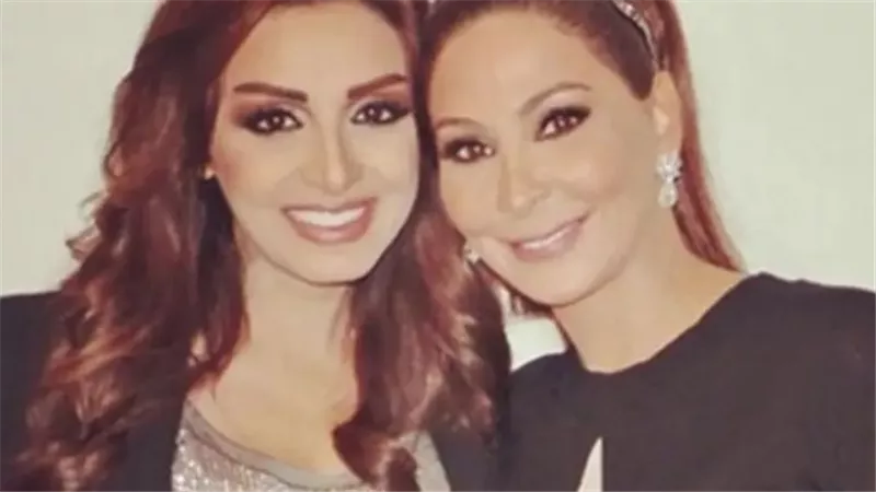 أنغام تشارك صورة تجمعها باللبنانية اليسا.. وتعلق: “أجمل قلب”