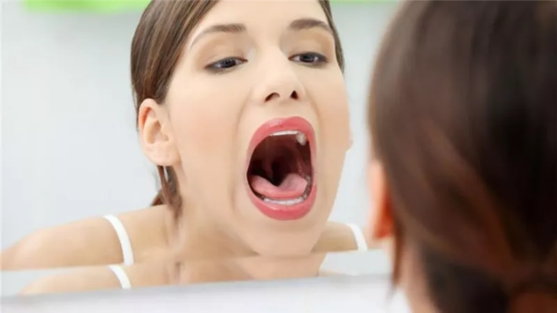 علاج التهاب الحنجرة والأحبال الصوتية في المنزل دون أدوية