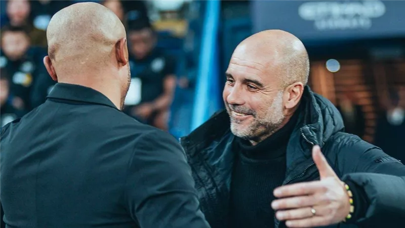 جوارديولا يتوقع مدرب المستقبل لـ مانشستر سيتي.. 
