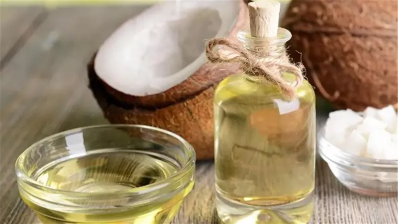 ما هي طريقة استخدام زيت جوز الهند للشعر؟