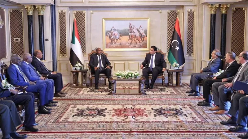 ليبيا.. المنفي يلتقي البرهان في طرابلس