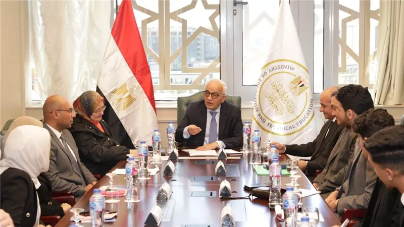 حجازي يجتمع مع اتحاد طلاب مصر لمناقشة جدول امتحانات الثانوية العامة 