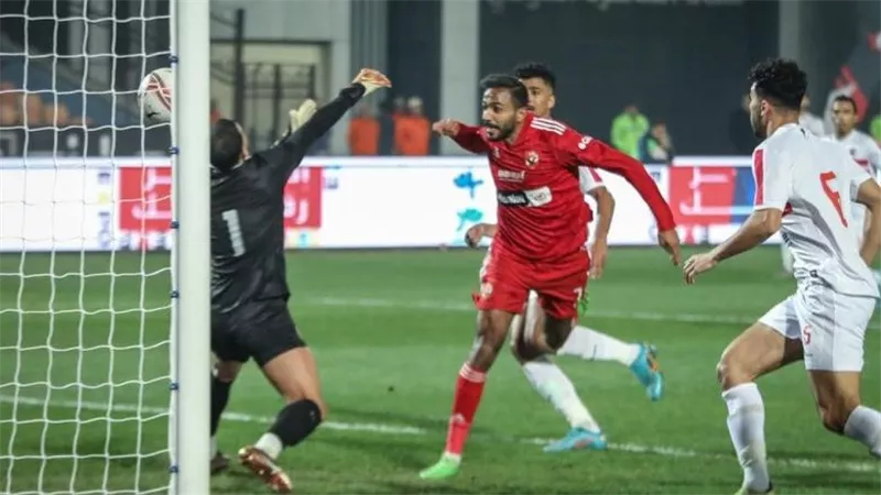 الأهلي يهزم الزمالك بثنائية نظيفة ويقيم ممر شرفي للاعبي الزمالك