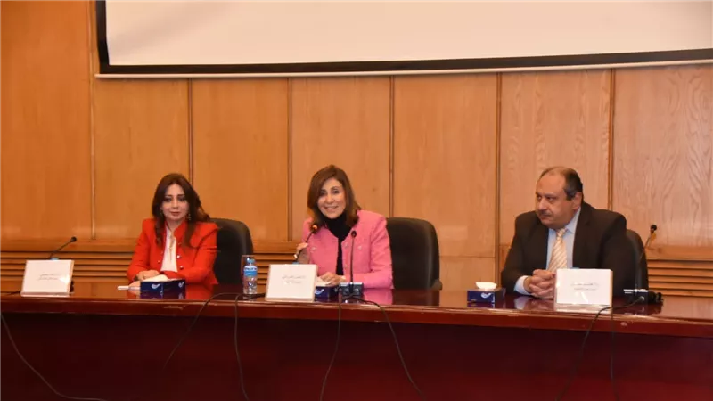 وزيرة الثقافة تفتتح المؤتمر الدُولي الثالث لمعهد النقد الفني 