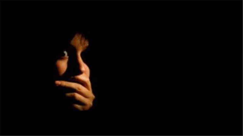 ما هي فوبيا الظلام؟.. تعرف على رهاب الليل