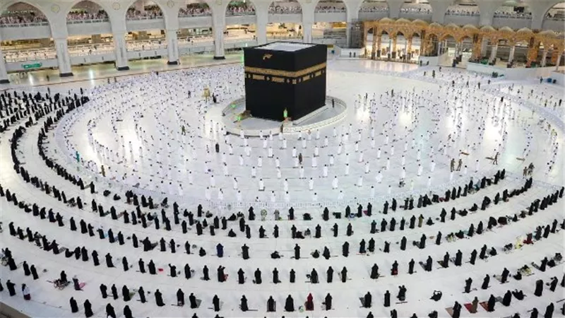3200 معتكف بالمسجد النبوى فى العشر الأواخر من رمضان