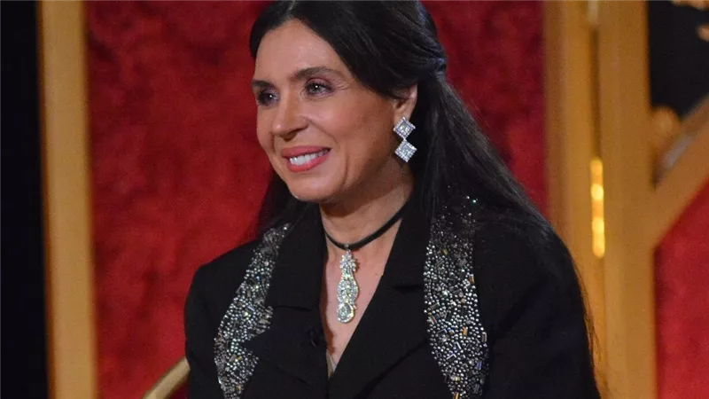 دينا: أنا أقوى من أني اطلب الطلاق بسبب الخيانة.. هعرف اخليه هو اللي يمشي
