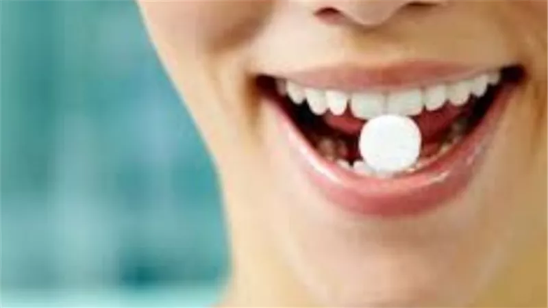 هل يؤثر تناول بعض الأدوية على صحة الفم سلبيًا؟ 